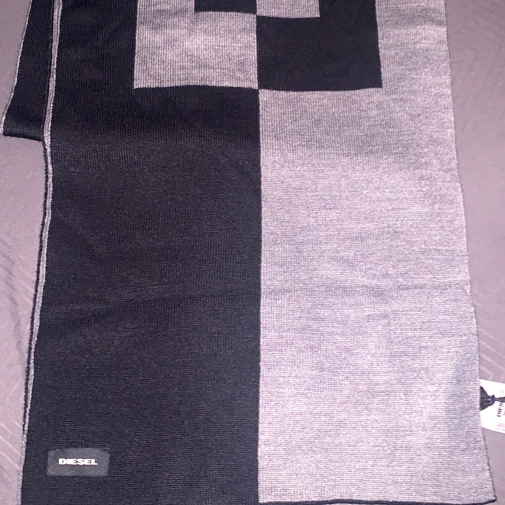 Diesel scarf